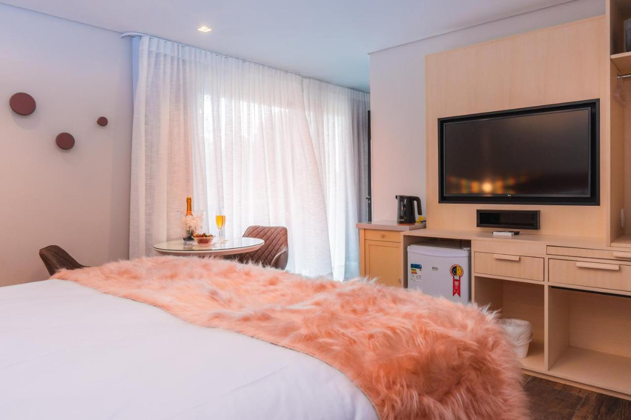 Suites Refugio Do Vale Γκραμάντο Εξωτερικό φωτογραφία